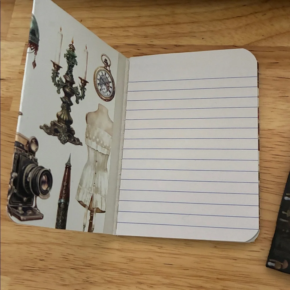 4/$15 ❤️ Vintage-Themed Mini Notebooks Set